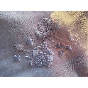 Vintage handkerchief delicate, white floral embroidered textile